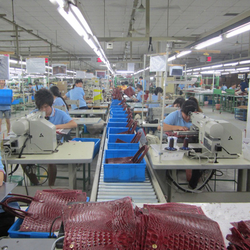 Dongguan Jing Hao Handbag Products Co., Limited, fabriek productielijn